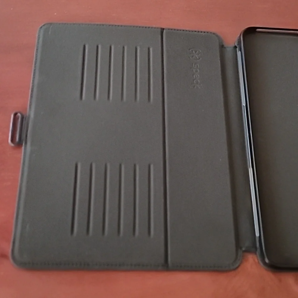 Speck Balance Apple iPad Pro Case 11